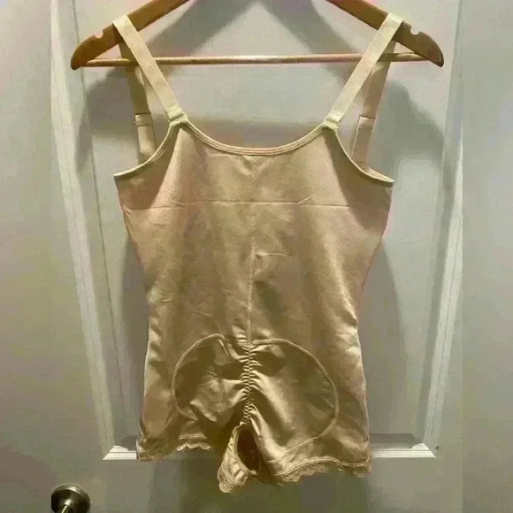 Body Shaper Fajha snaps and zips with bottom opening size Large nude color - Picture 2 of 5